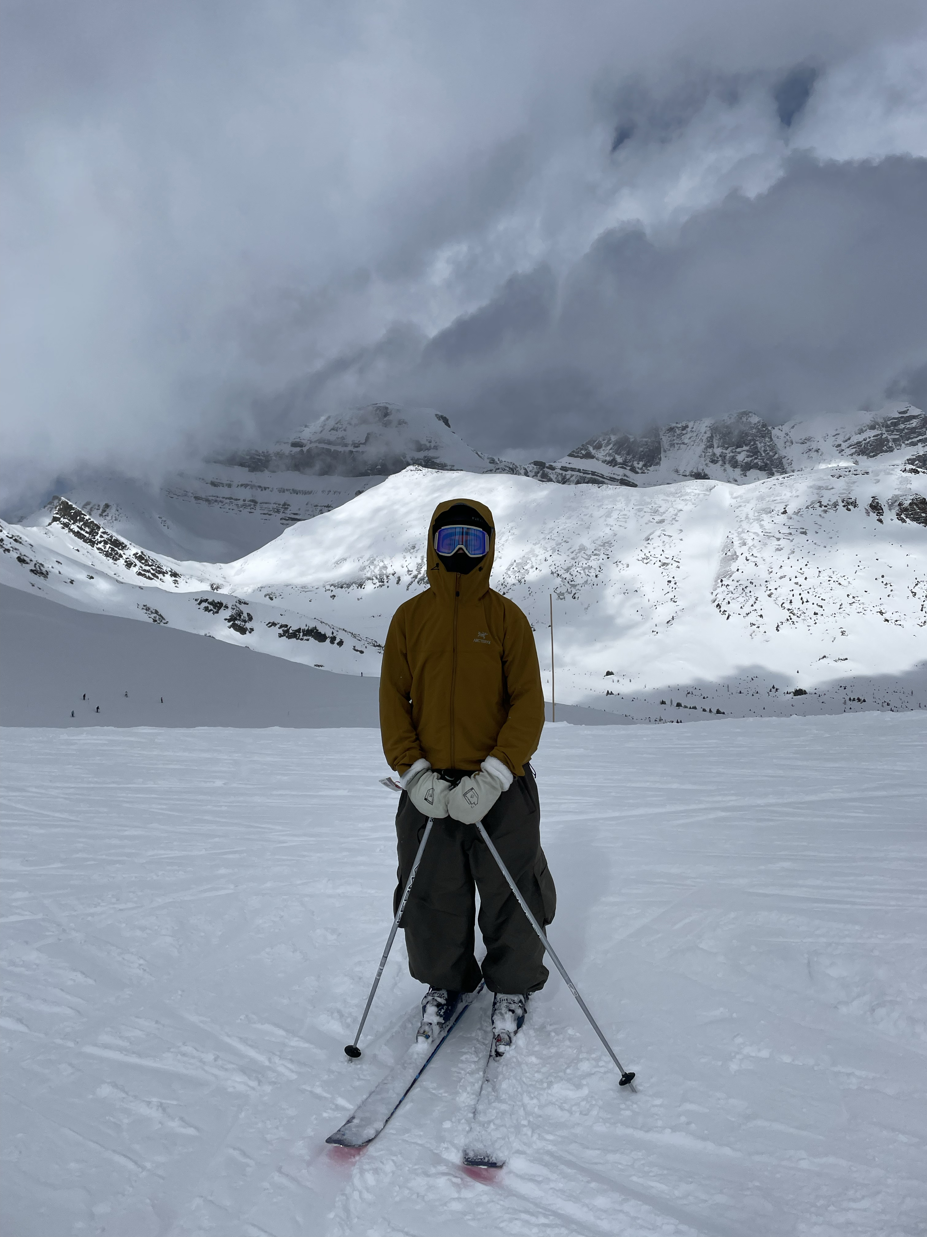 Shaw Jacob skiing